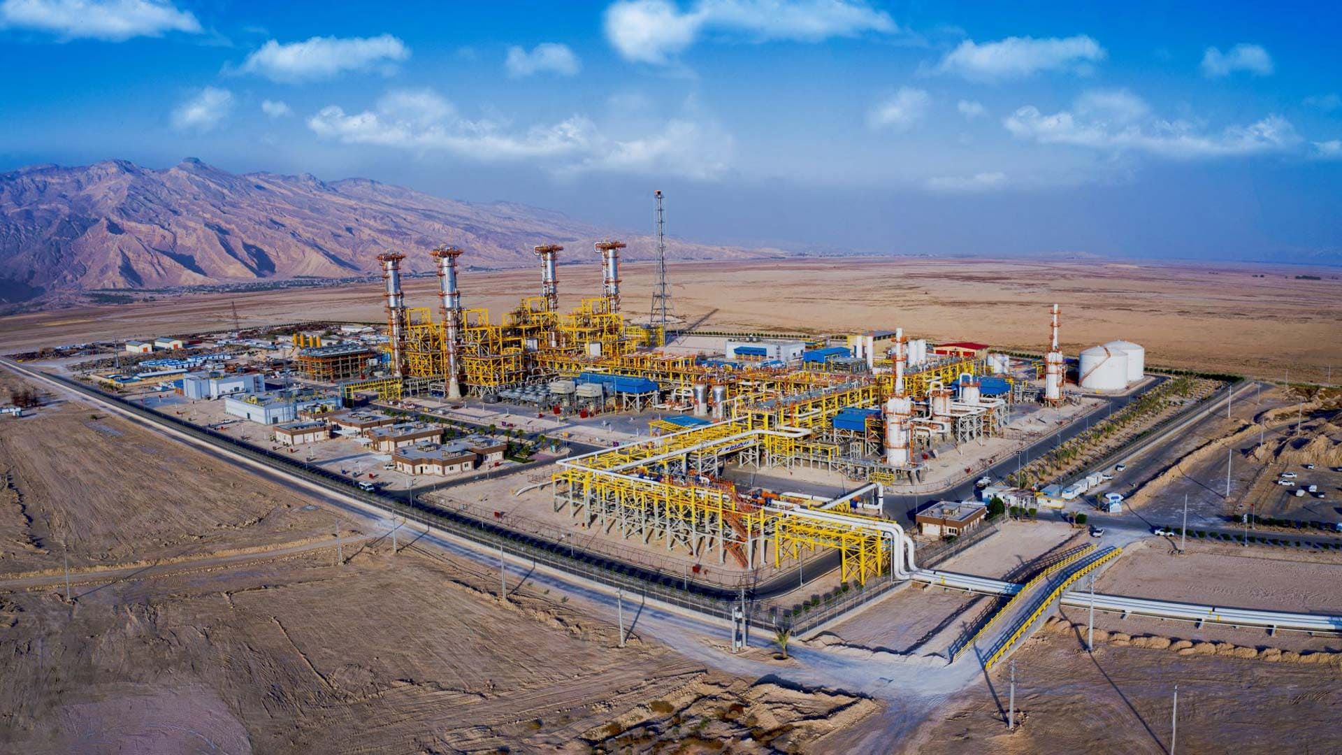 پیشرو در توسعه و آینده‌نگری صنعت